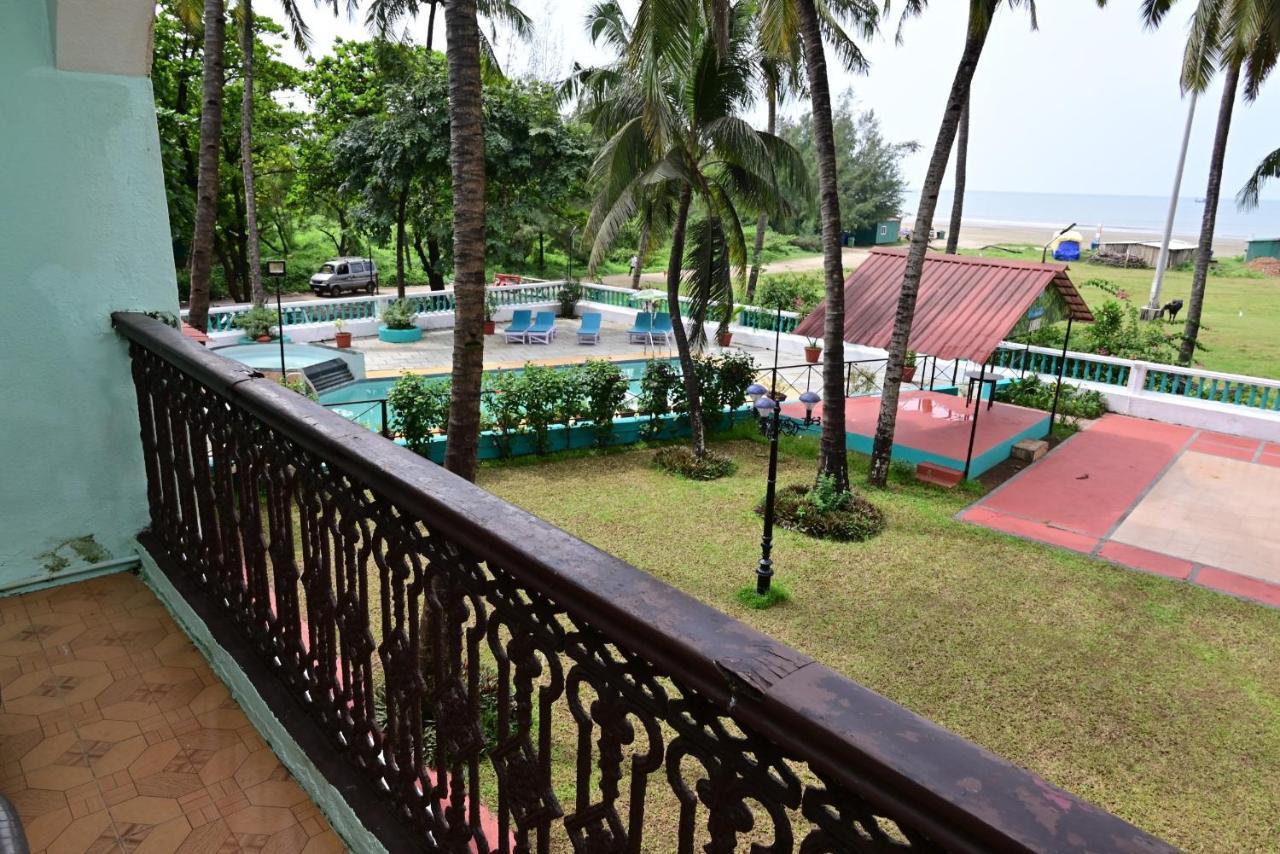 Swim Sea Beach Resort Panaji Exterior foto